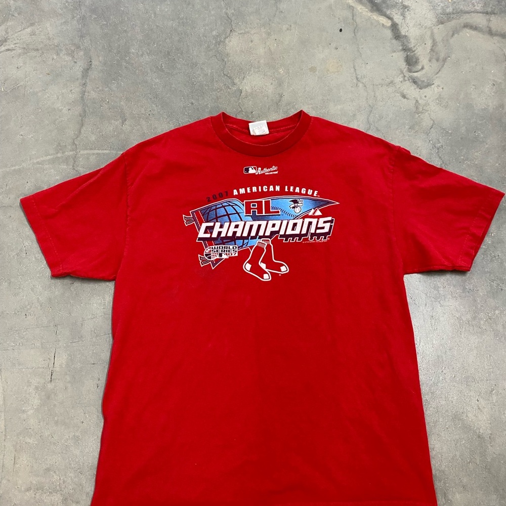Boston Red Sox Champions Graphic T-Shirt